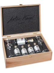 Set ovocných destilátů Anton Kaapl Dřevěné dárkové balení malé (id:910001505)